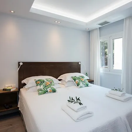 Aelia Villa